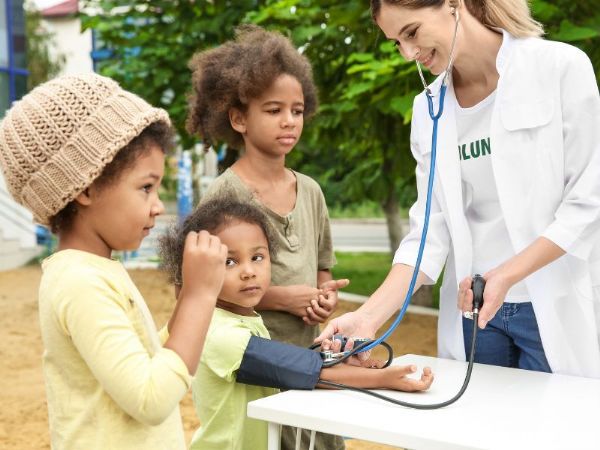 Gene Target Assists Underprivileged Children – Precision Education Opens a Window to Life
